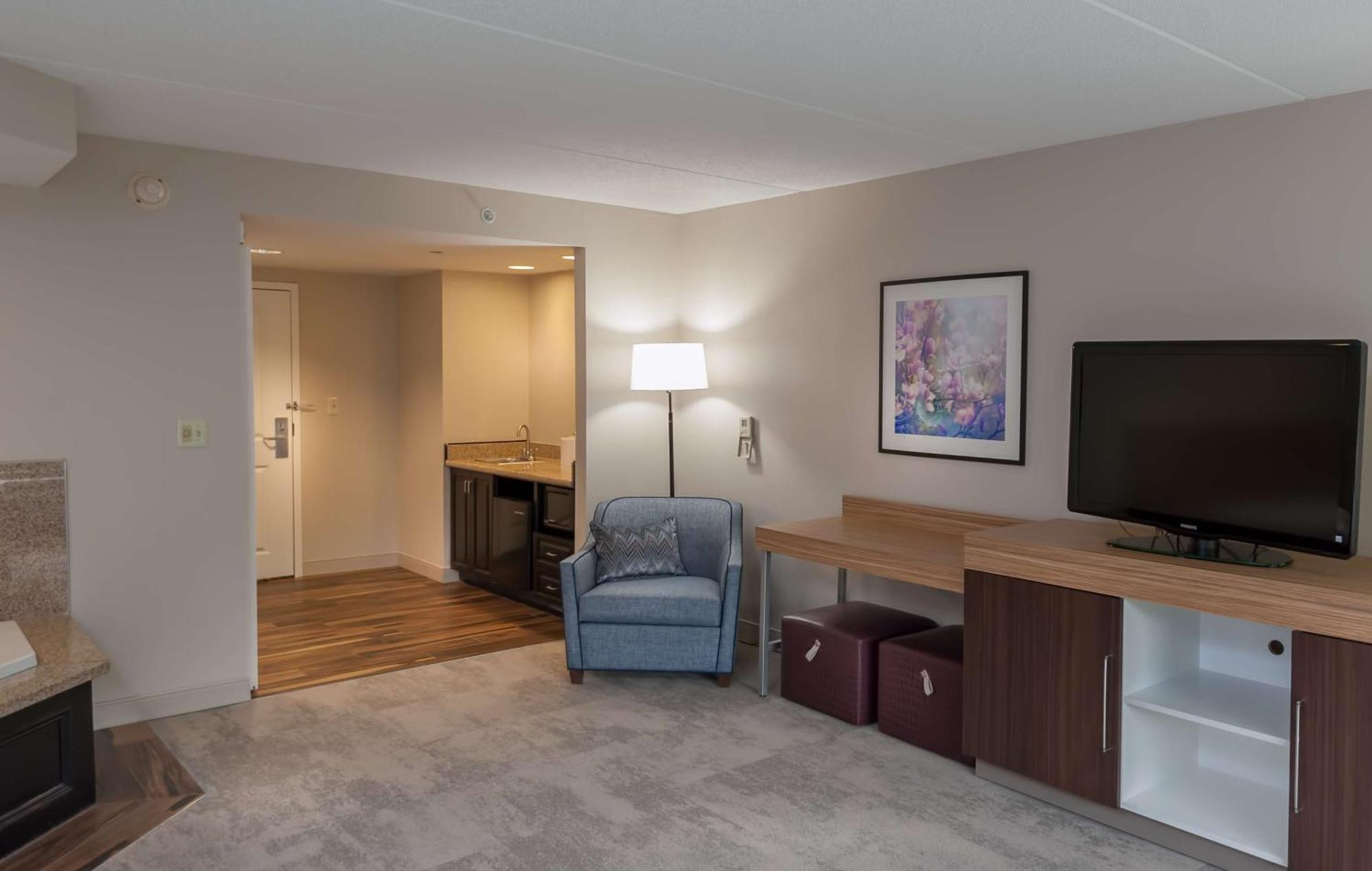 Hampton Inn Doylestown Warrington Exterior photo